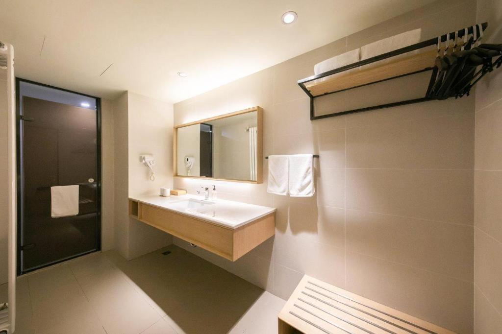 Ji Hotel Beijing Tiantan Екстериор снимка